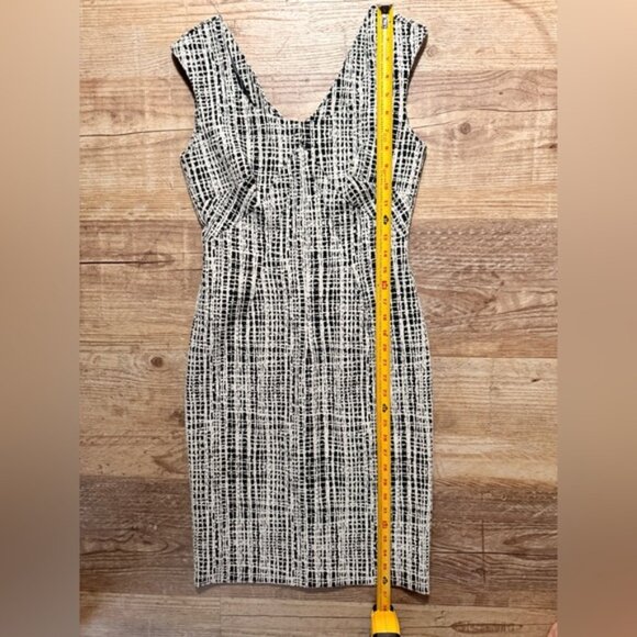 Reiss Dress Black & Gray Textured Sleeveless Sheath Size 4 EUC ($365) - Picture 6 of 9